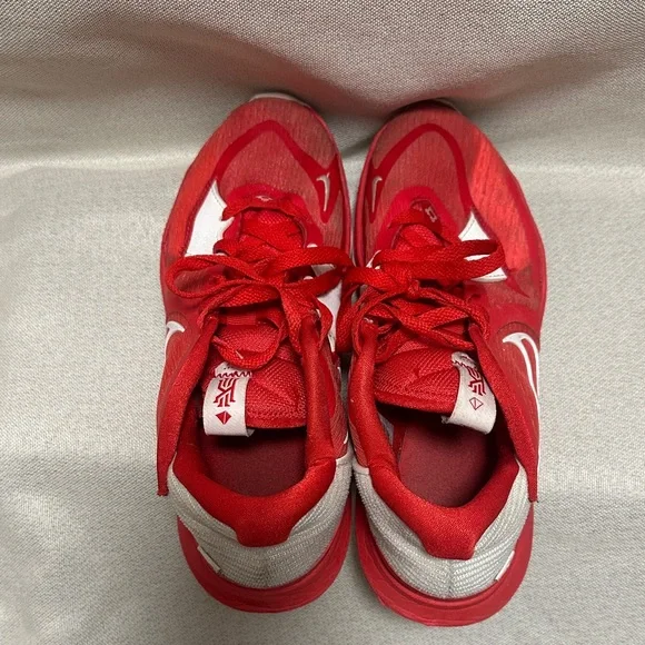 Nike Kyrie Red and White Sneakers - Picture 5 of 8
